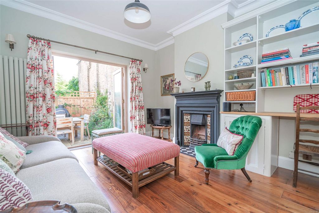 Property photo 2 of 22 Rear Reception A