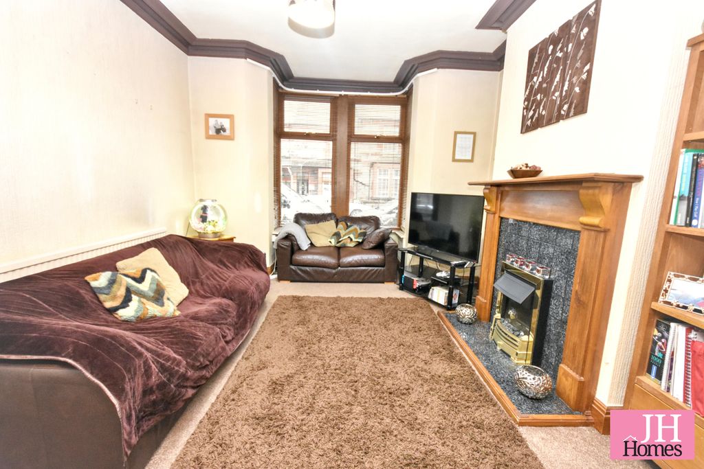 Property photo 2 of 19