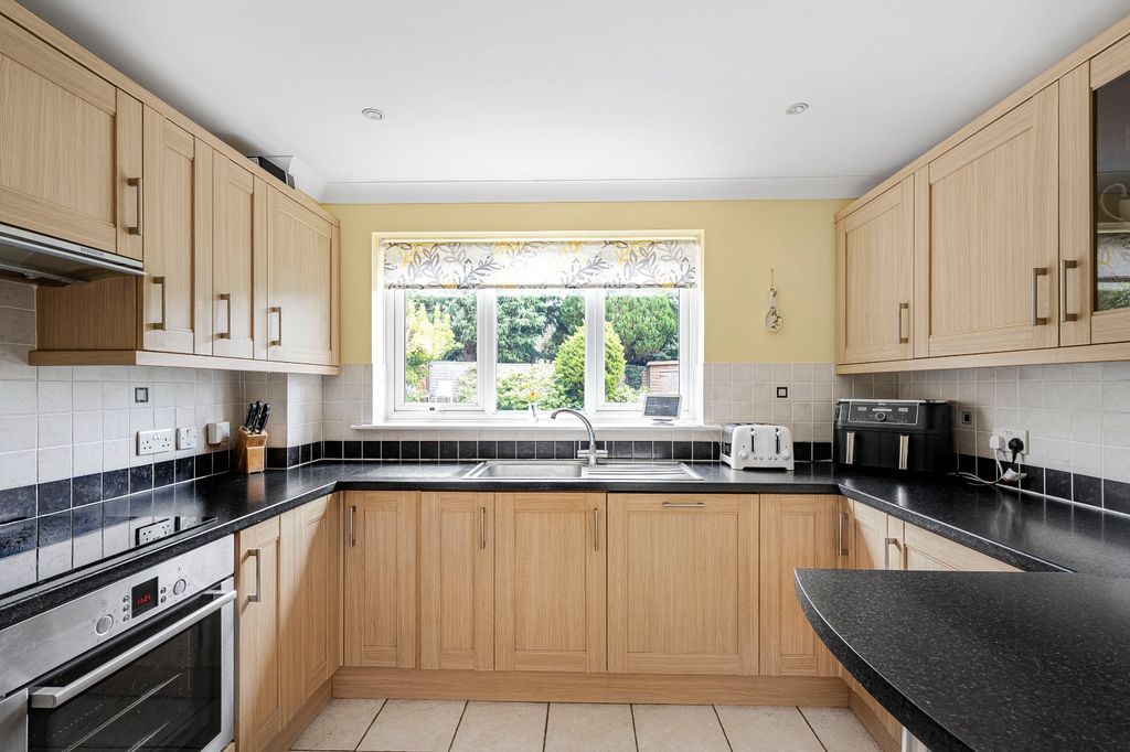 Property photo 2 of 20 Picture No. 09