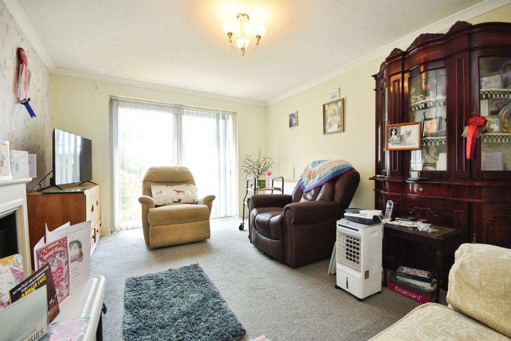 Property photo 2 of 17