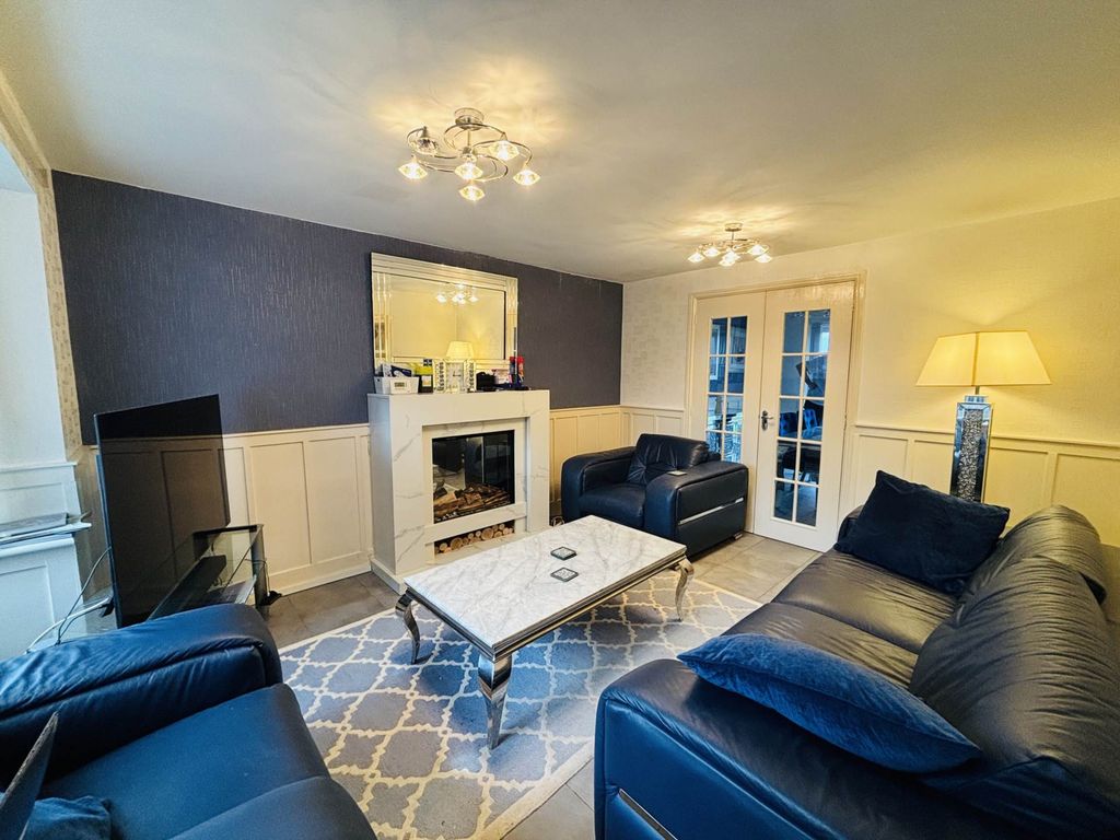 Property photo 2 of 24