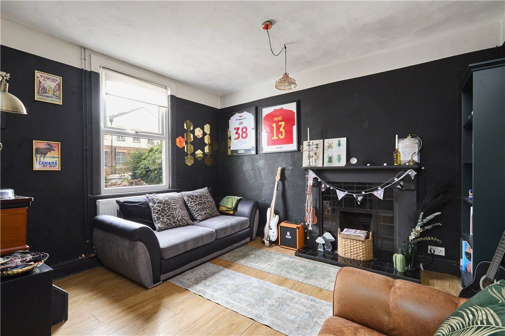 Property photo 3 of 12 Sitting Room