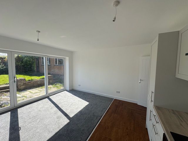 Property photo 3 of 10 Living Area