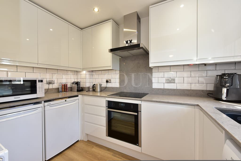 Property photo 3 of 29