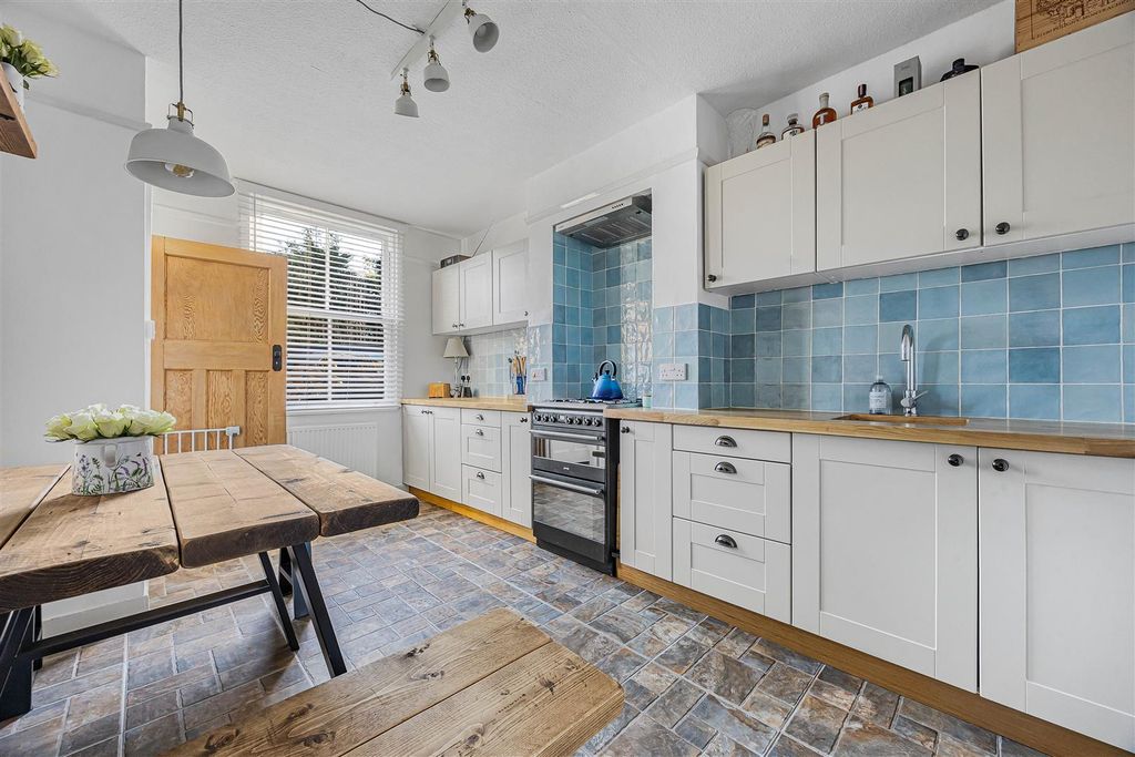 Property photo 3 of 18 3_70239.Jpg