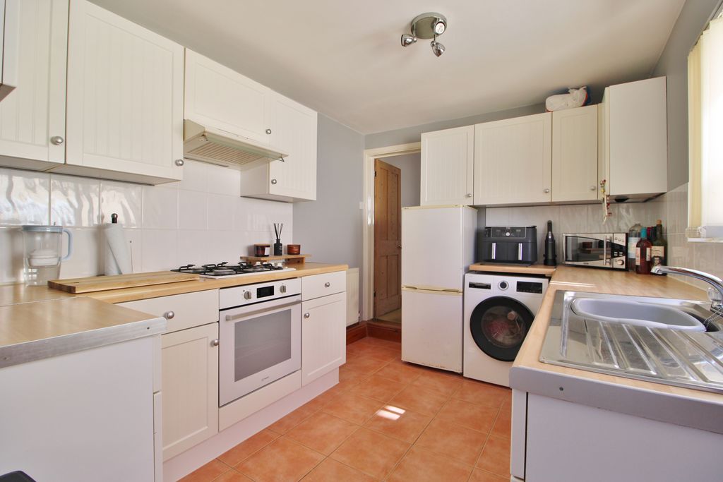 Property photo 3 of 16