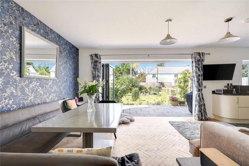 Property photo 2 of 27 Picture No. 36