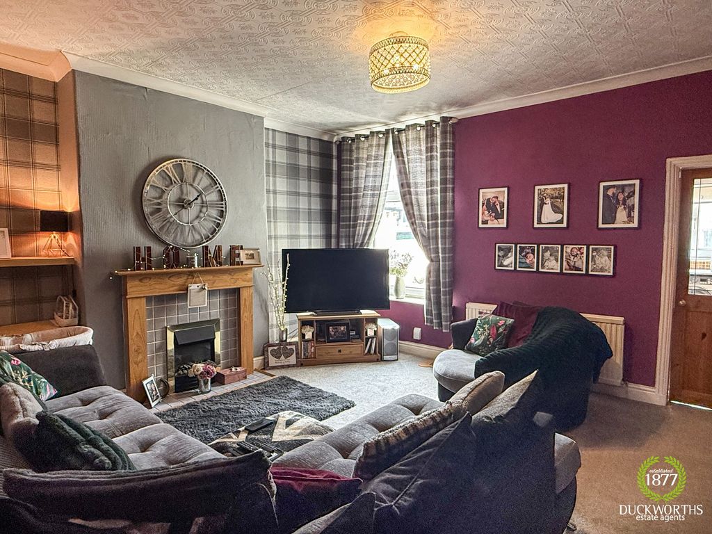 Property photo 3 of 18