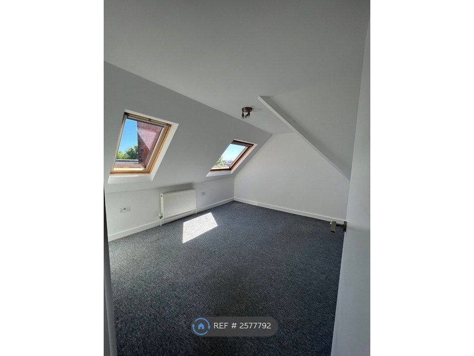 Property photo 3 of 11 Bedroom 2
