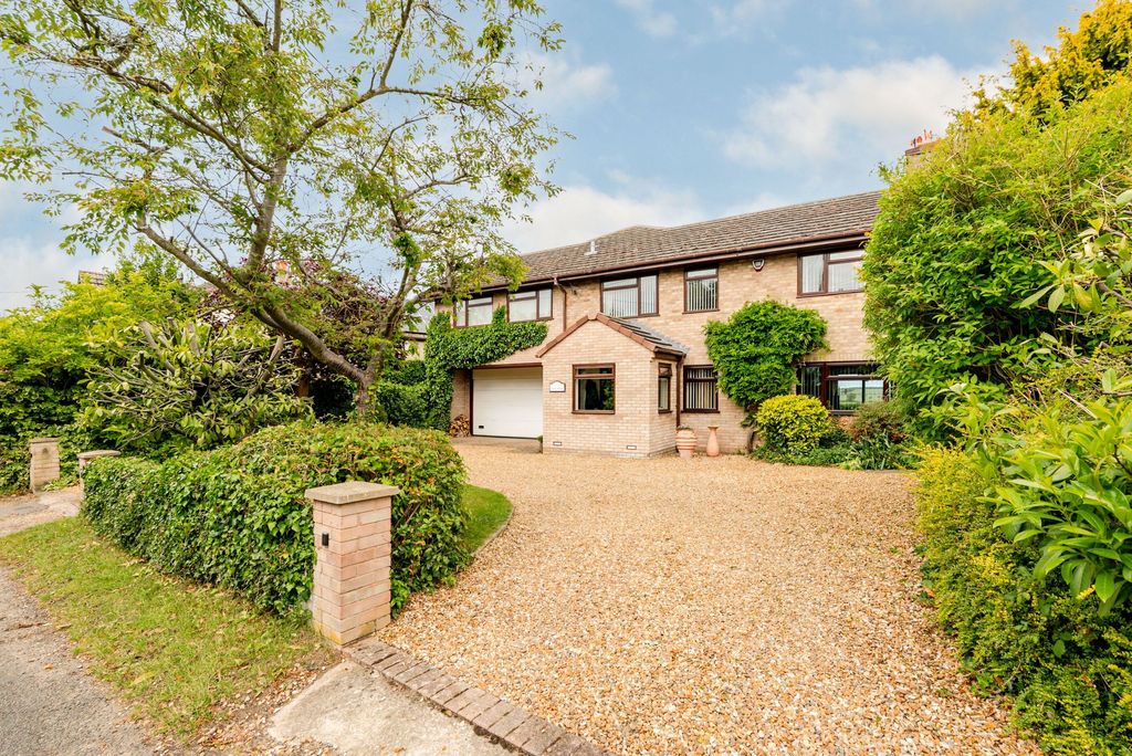 Property photo 3 of 45