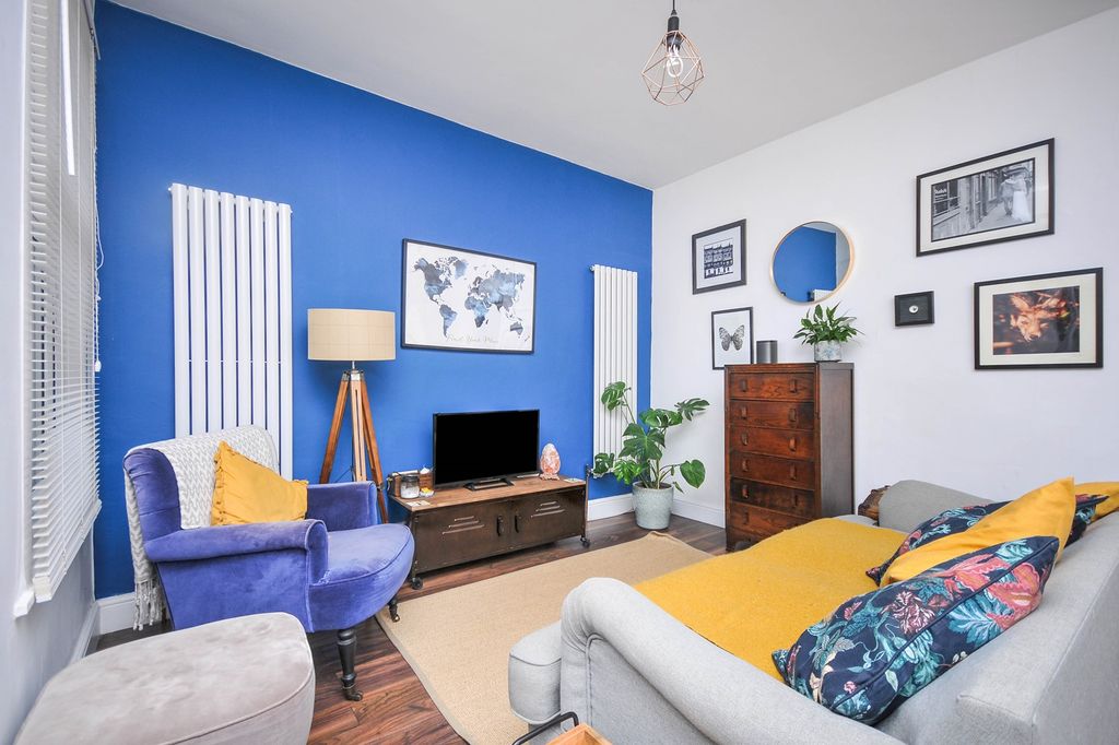 Property photo 2 of 13