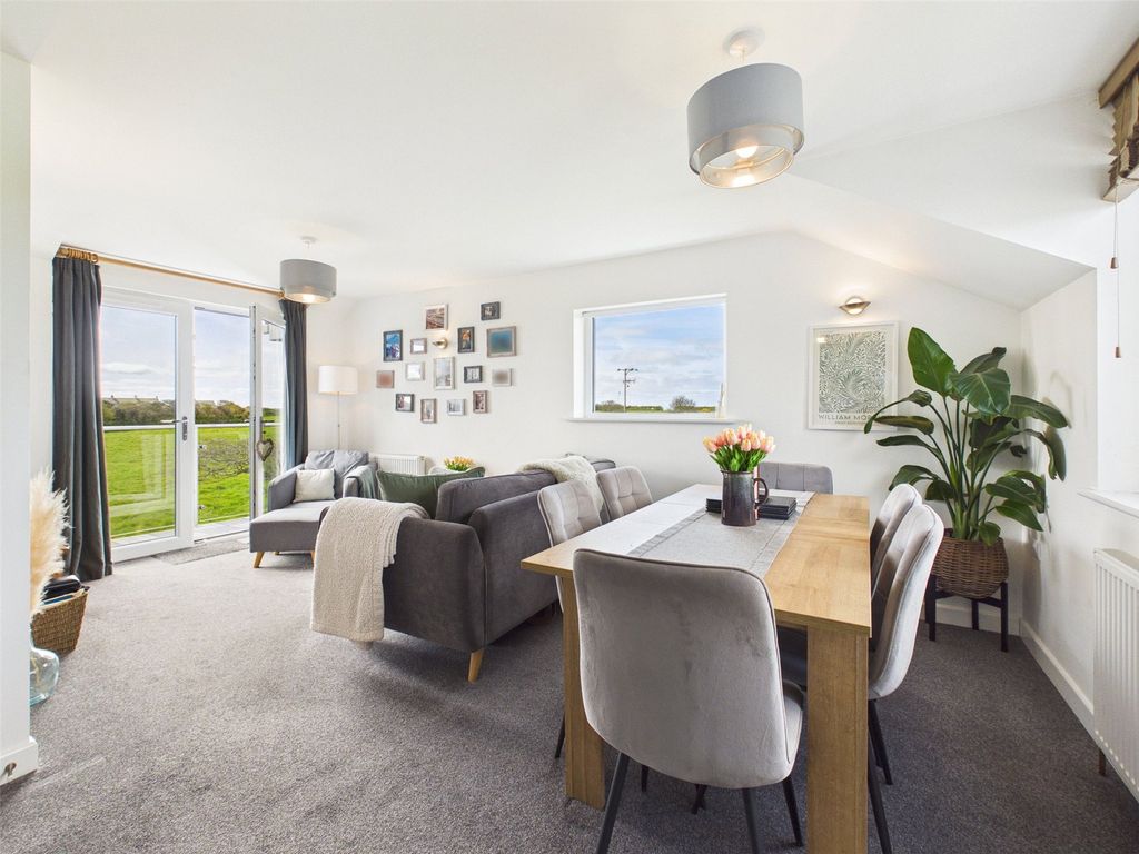 Property photo 3 of 16 Picture No. 08