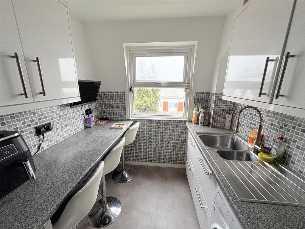 Property photo 2 of 11 Img_4693.Jpeg