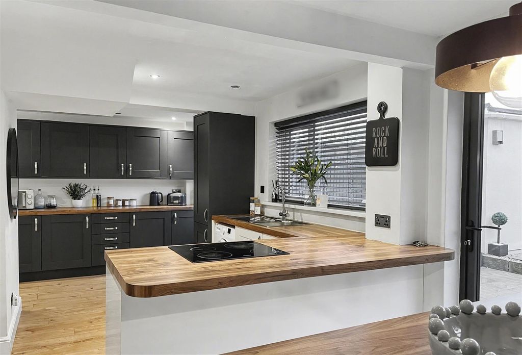 Property photo 3 of 24 Img_2101.Jpg