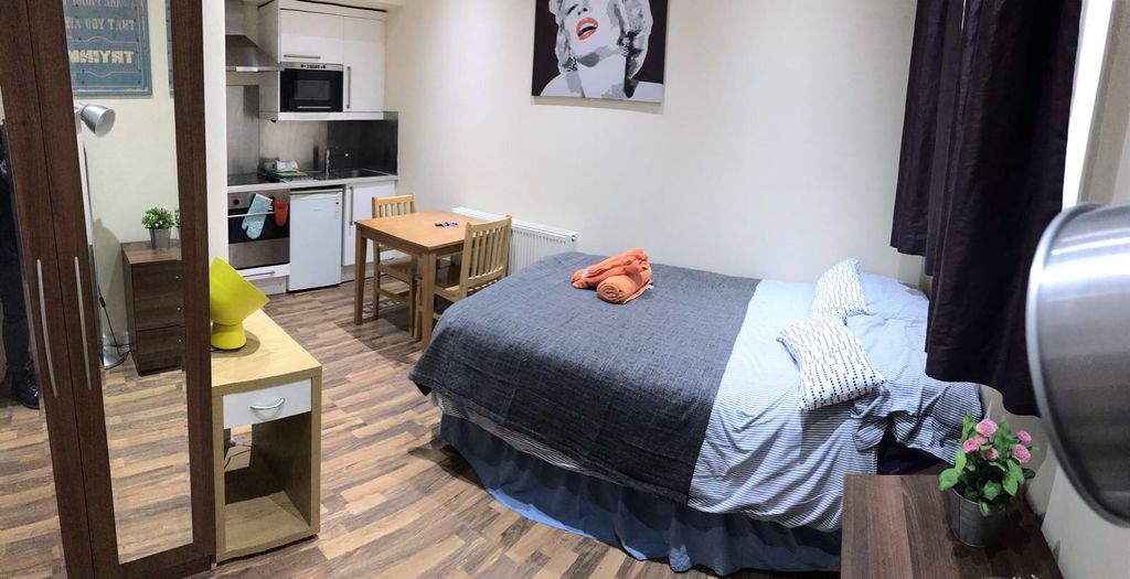 Property photo 3 of 5