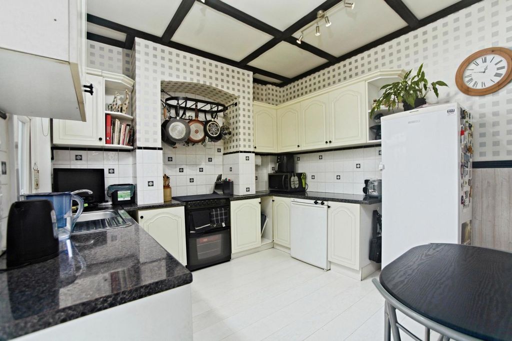 Property photo 2 of 23 Pbox-Img.Jpg