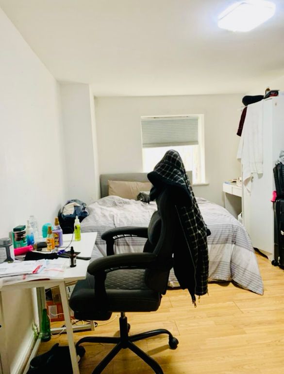 Property photo 3 of 5