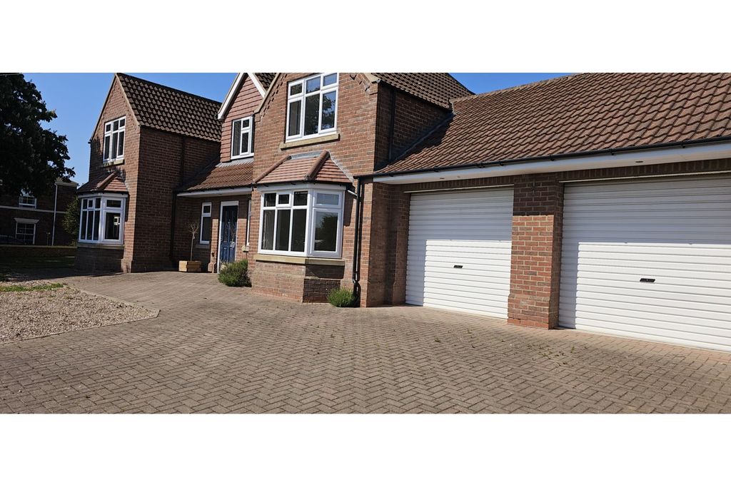 Property photo 3 of 19 Front View