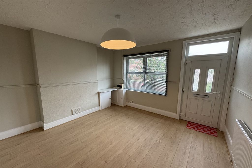 Property photo 1 of 16 (Main)