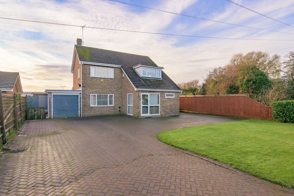Property photo 1 of 24