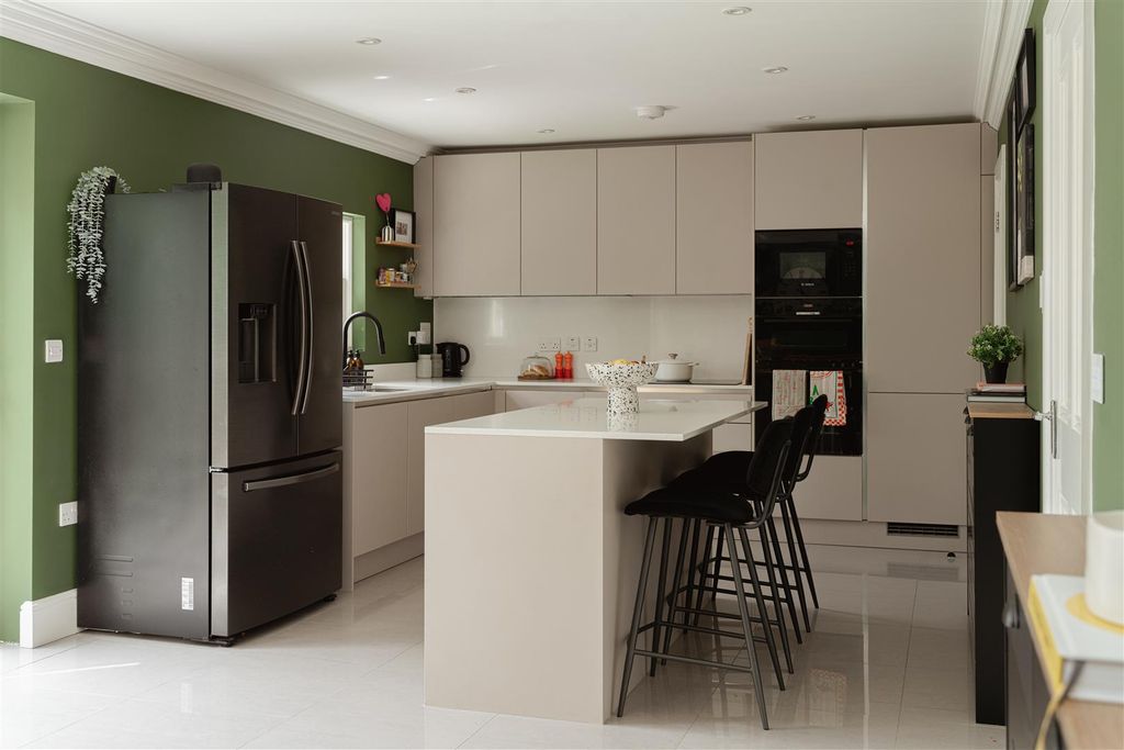 Property photo 3 of 23 12.Jpg