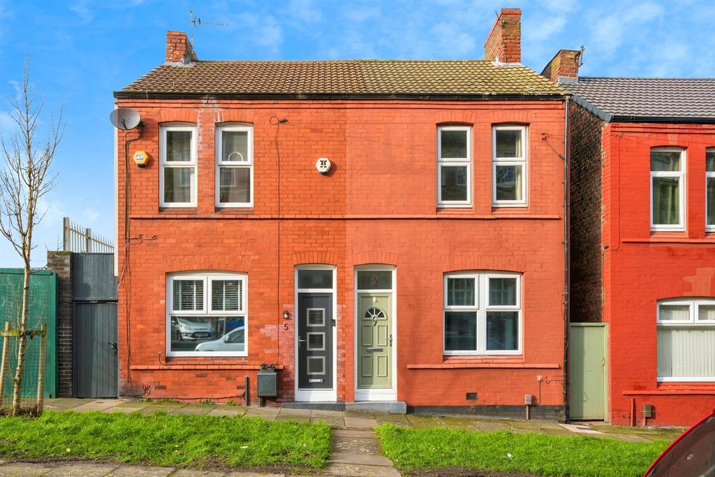 Property photo 1 of 18