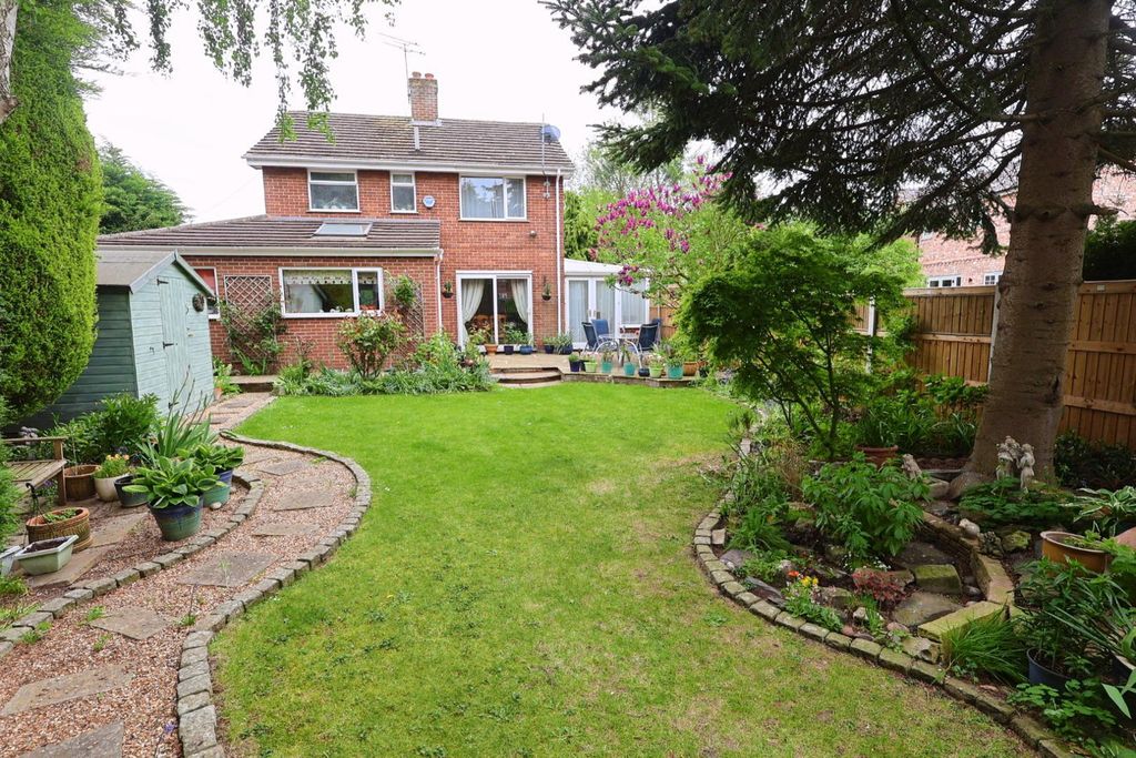 Property photo 2 of 24 Externally