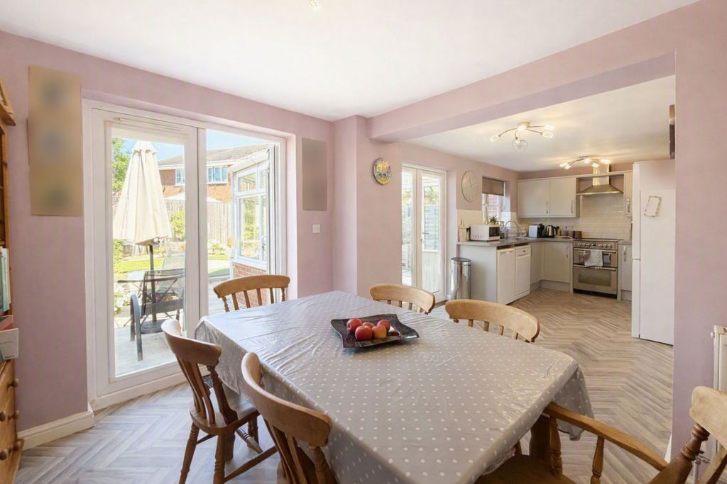 Property photo 2 of 21 Kitchen/ Diner