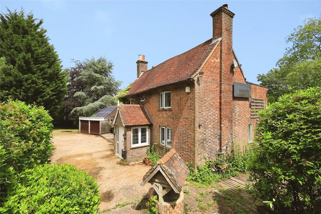 Property photo 3 of 50 Picture No. 02