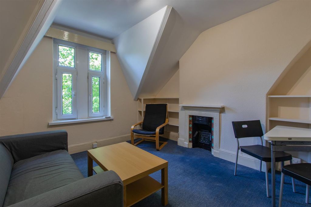 Property photo 1 of 8 Albany Road 183 E.Jpg