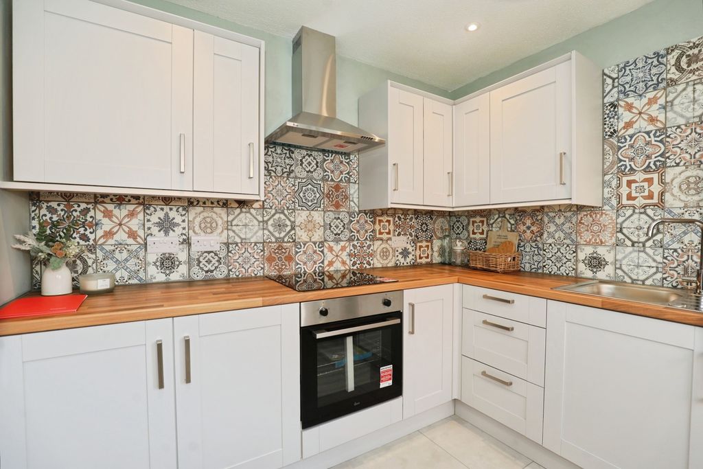 Property photo 2 of 14 Pbox-Img.Jpg