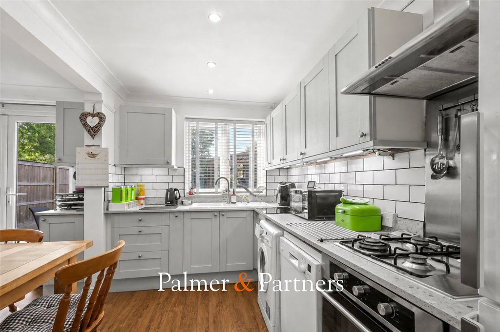 Property photo 2 of 22 Picture No. 04