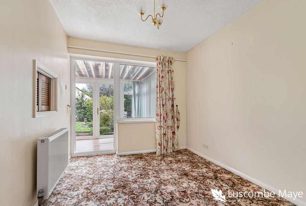 Property photo 3 of 11