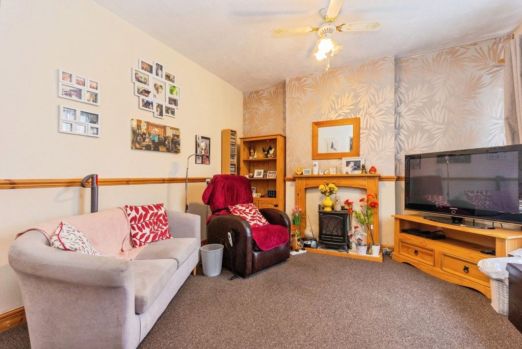 Property photo 2 of 14 Pbox-Img.Jpg