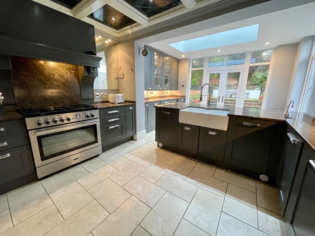 Property photo 3 of 19 4908752