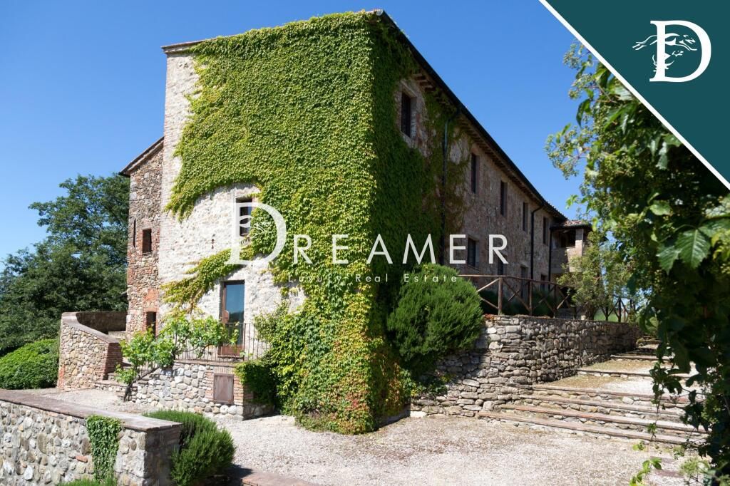 Property photo 3 of 39