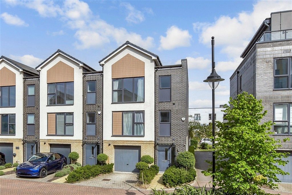 Property photo 1 of 18 External Web