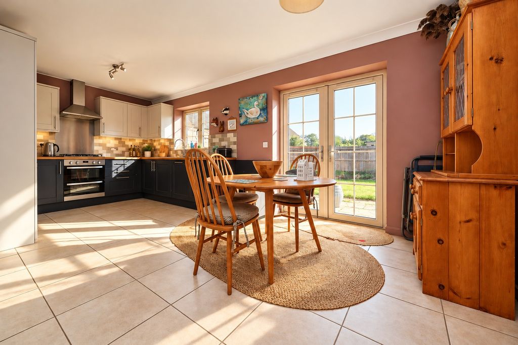 Property photo 3 of 18 5602733