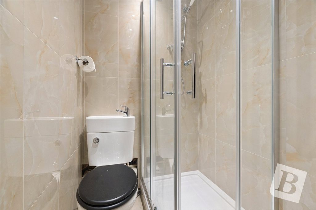Property photo 3 of 24 Picture No. 12