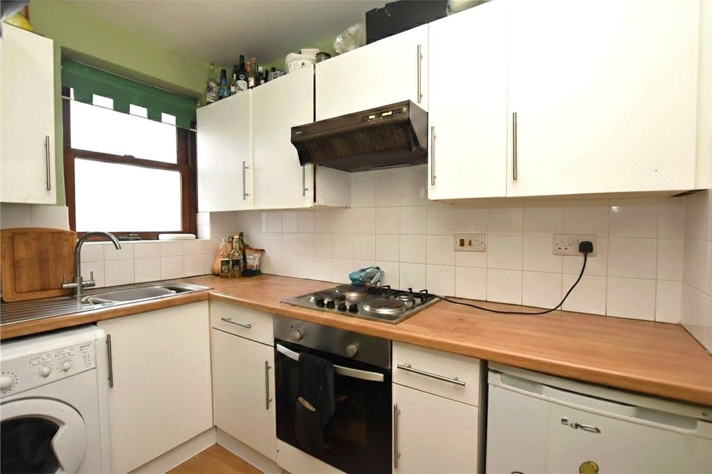 Property photo 2 of 9 Picture No. 21