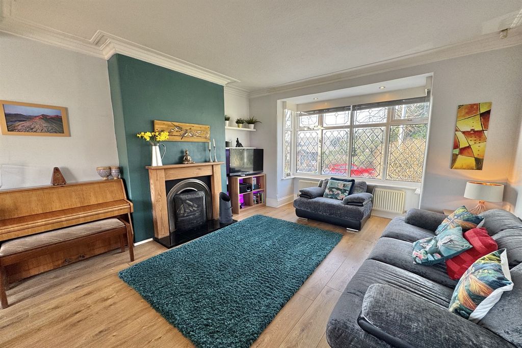 Property photo 2 of 19 Living Room