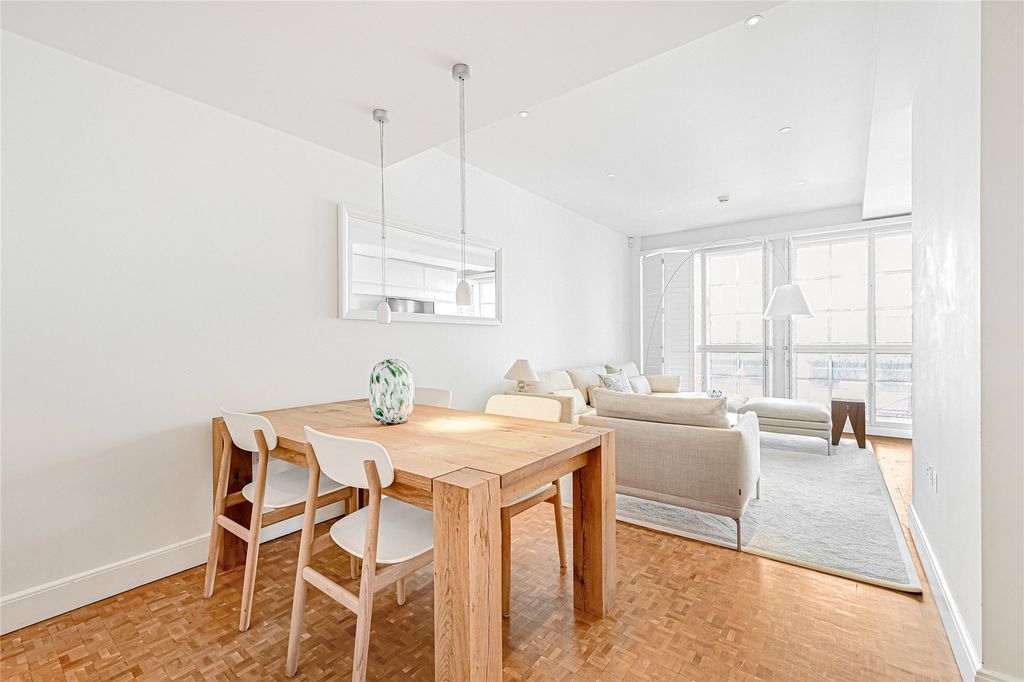 Property photo 3 of 7 Dining Space