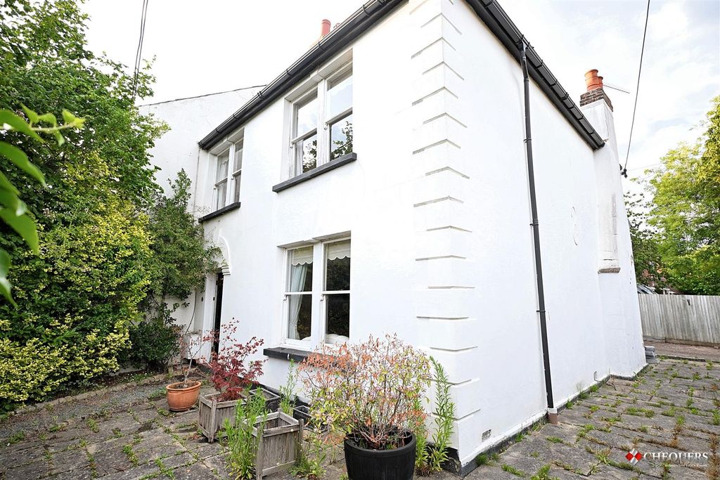 Property photo 1 of 17