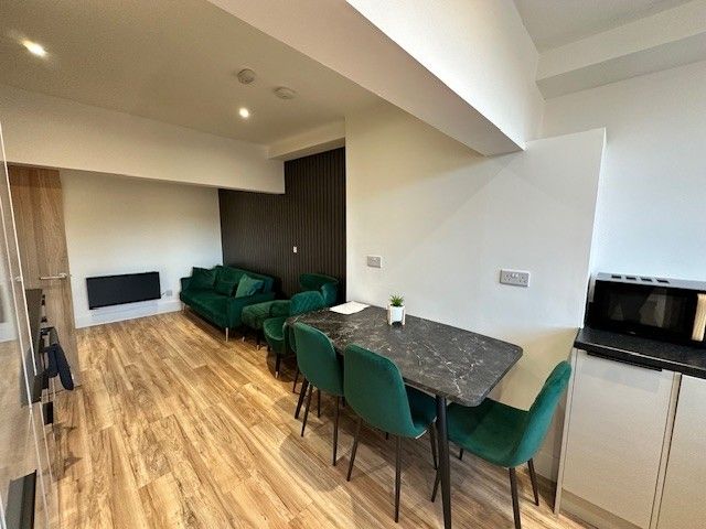 Property photo 3 of 7 Diner