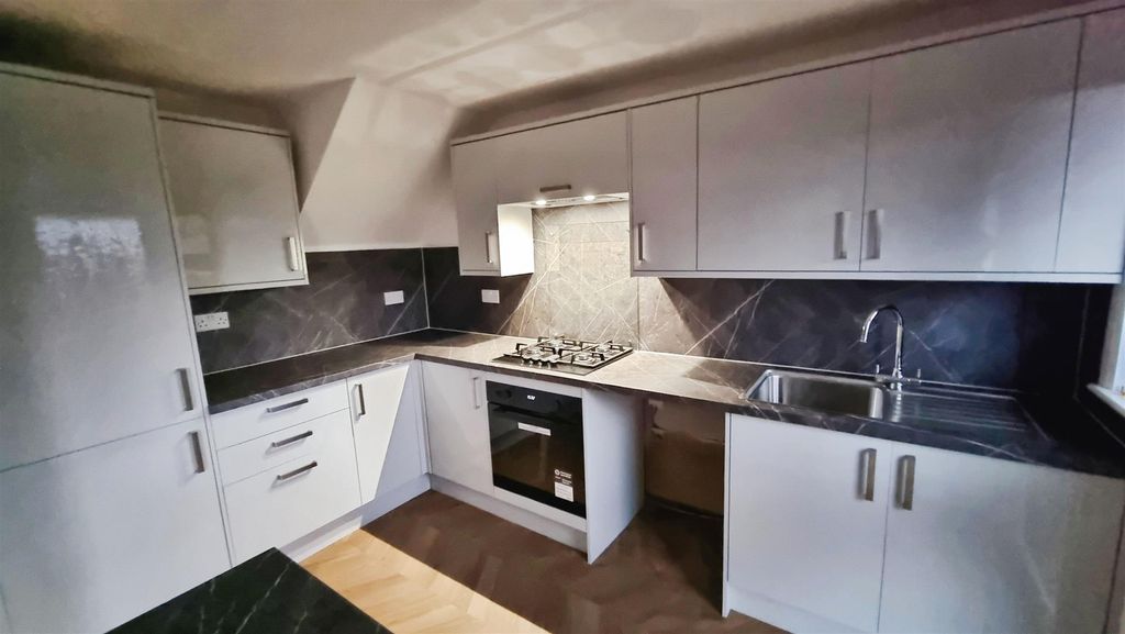 Property photo 3 of 12 Rdc0405Levi Kitchen.Jpg