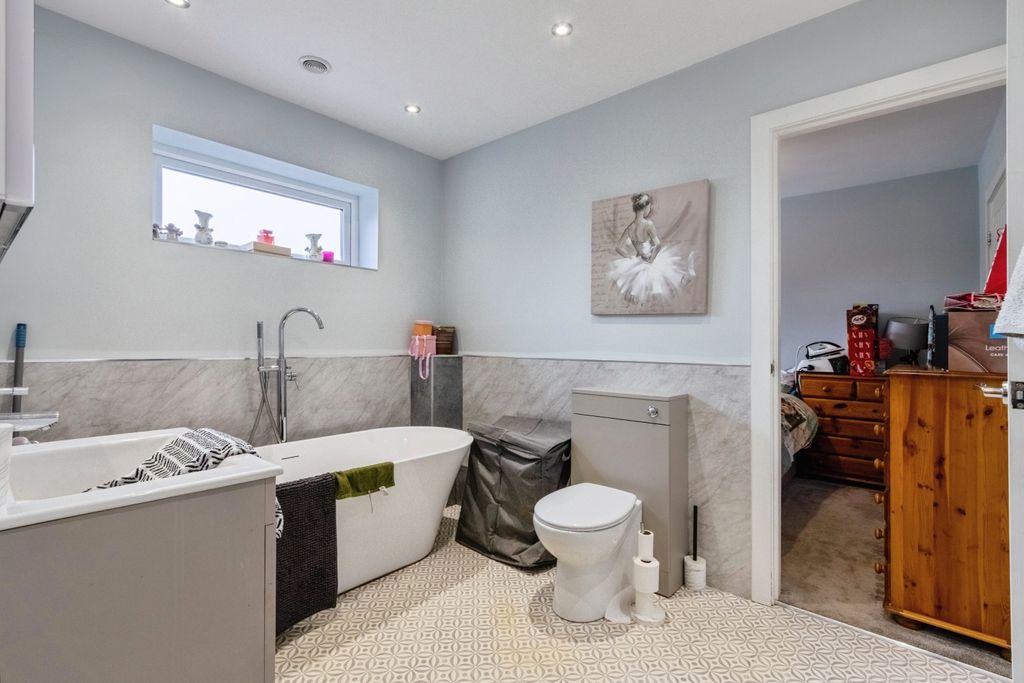 Additional image 14 of 2 bed detached bungalow for saleLakeland Way, Wakefield WF2