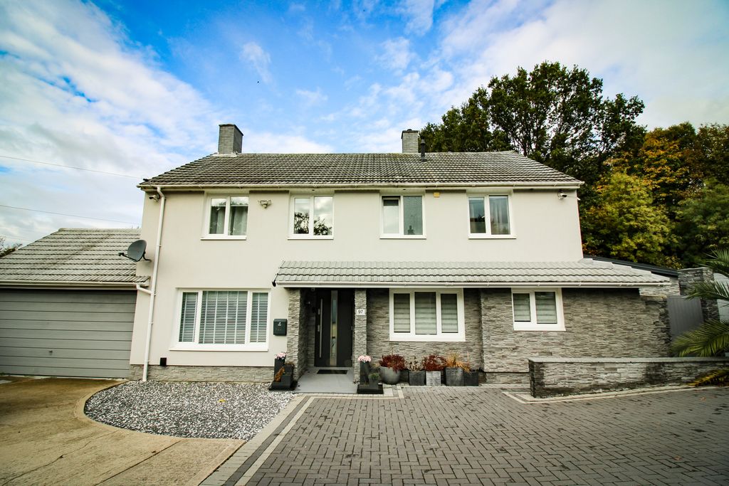 Property photo 1 of 37