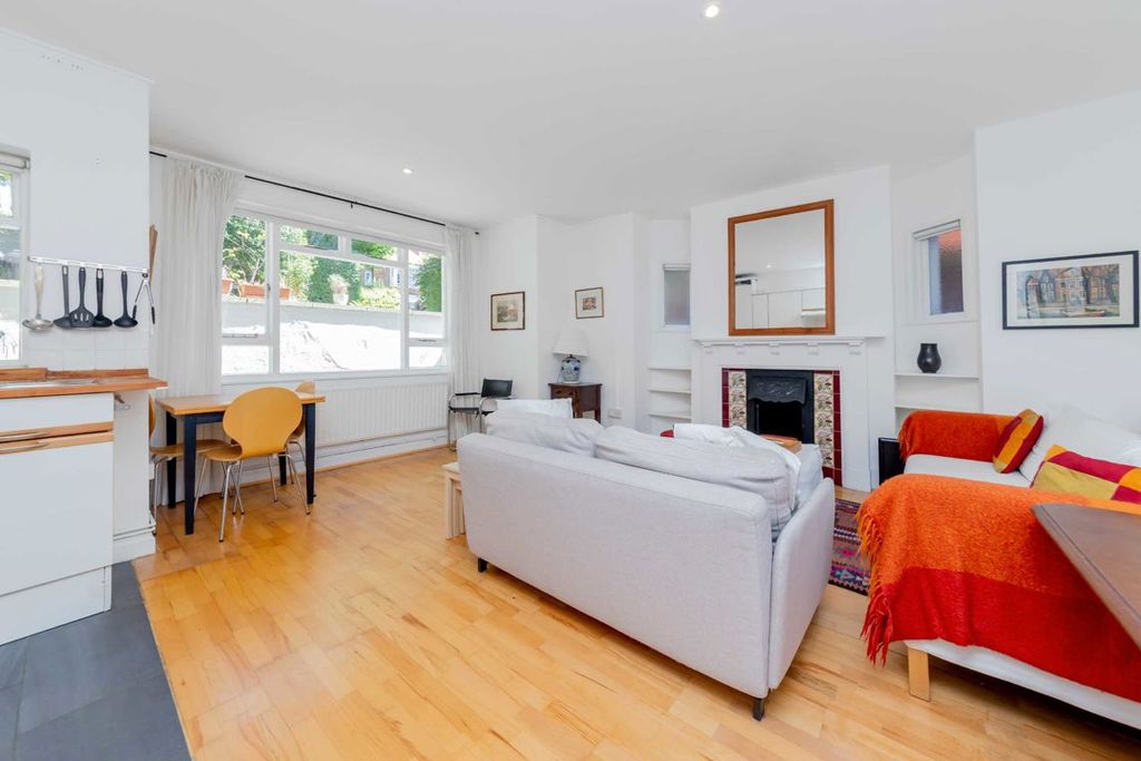 Property photo 2 of 5