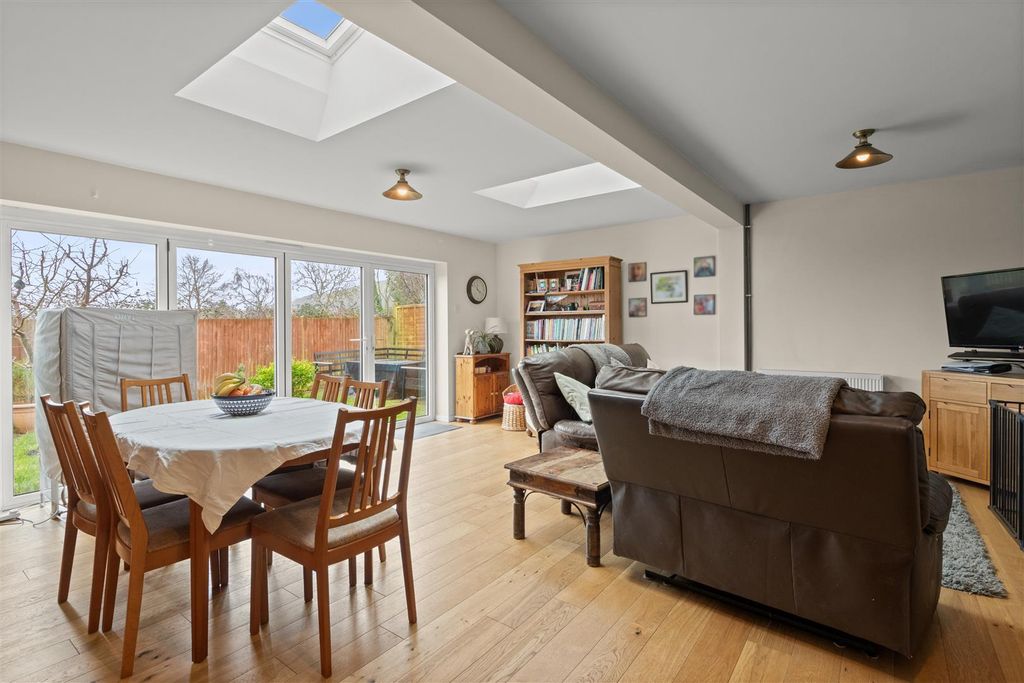 Property photo 3 of 19 Living Room