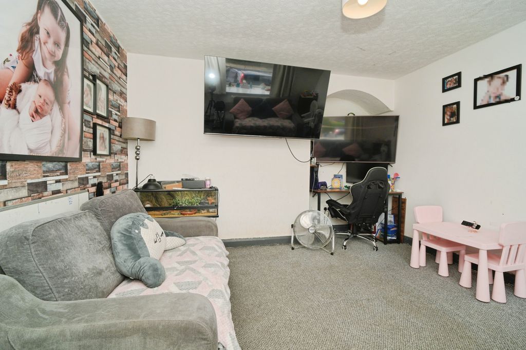 Property photo 1 of 20 Photo #1